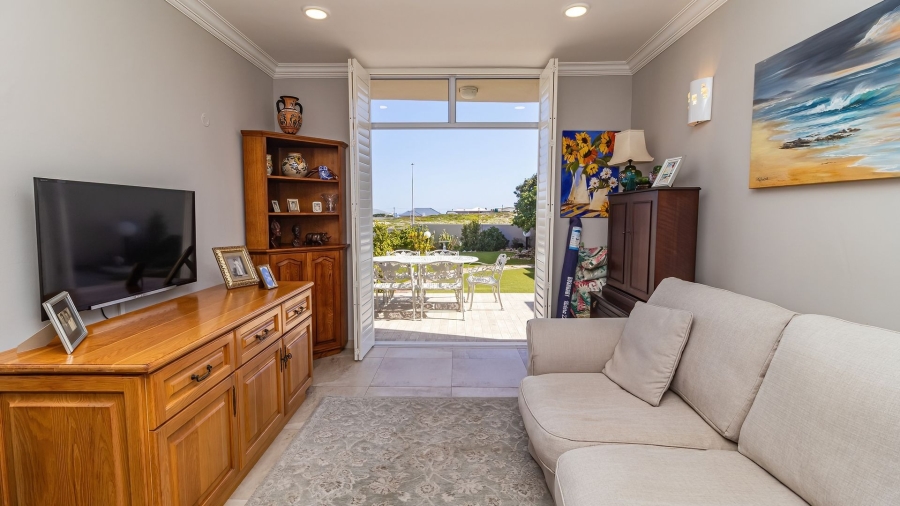 3 Bedroom Property for Sale in Bloubergstrand Western Cape